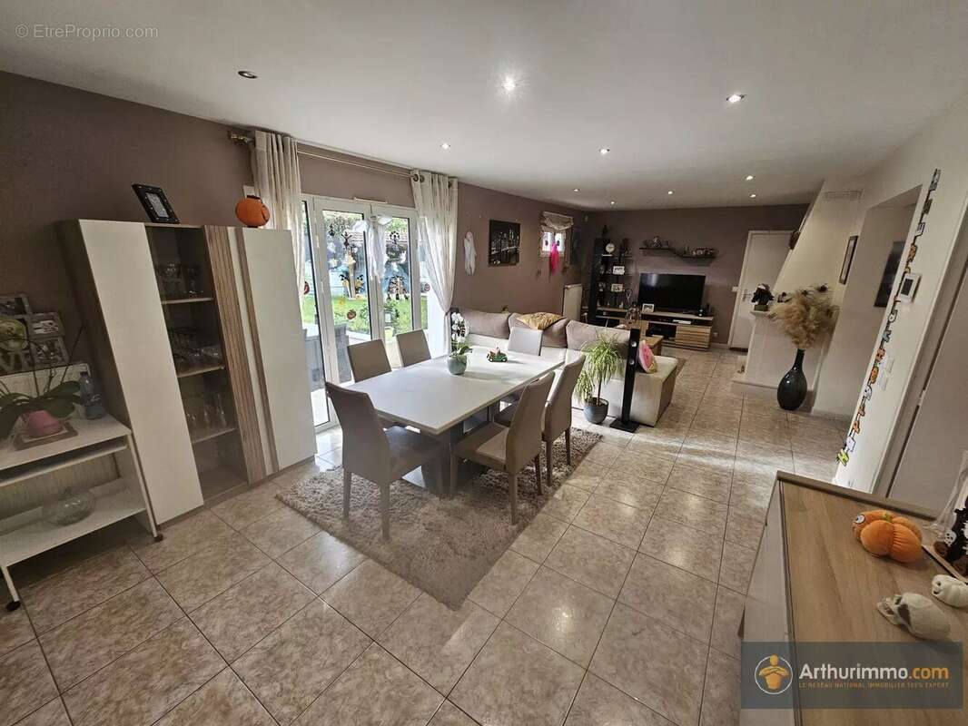 Maison à LIVRY-GARGAN