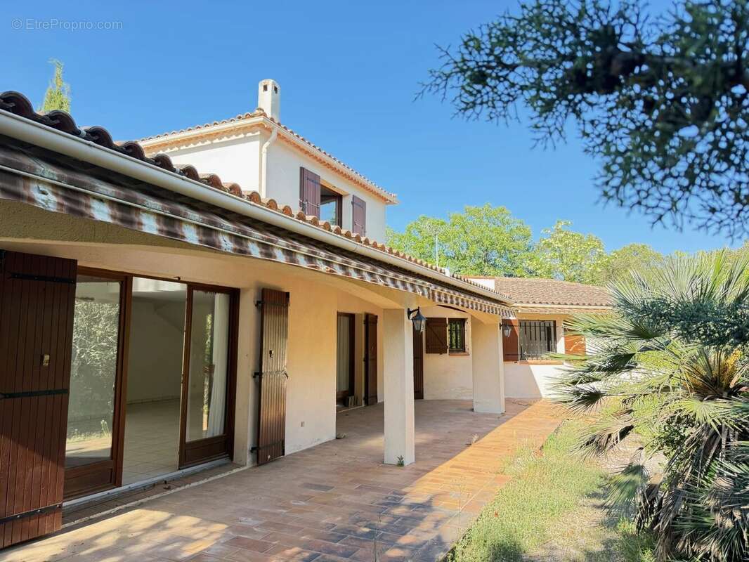 Maison à SAINTE-ANASTASIE-SUR-ISSOLE