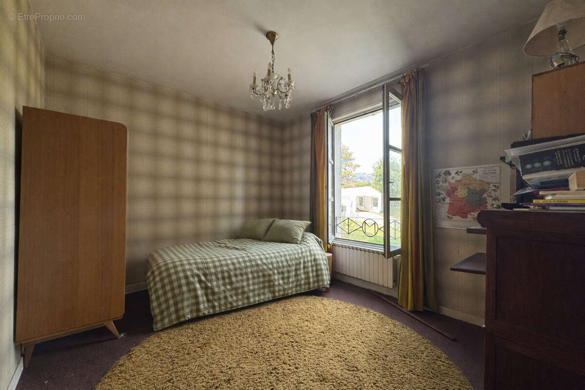 Maison à COLLONGES-AU-MONT-D'OR