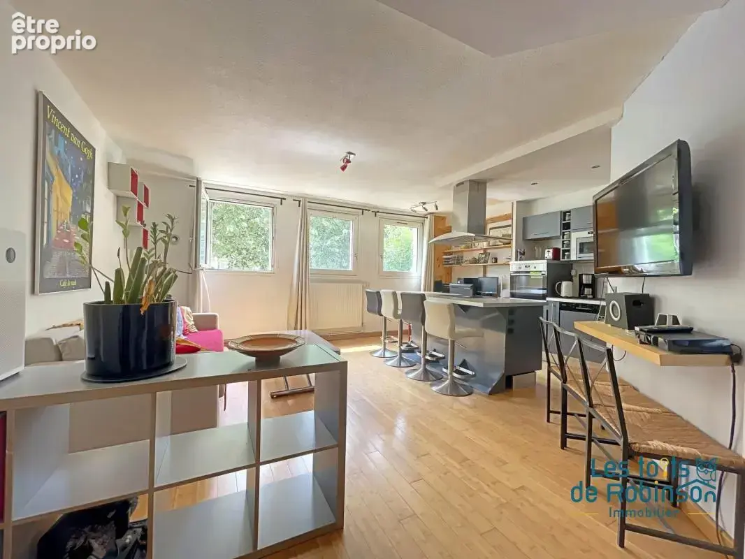 Appartement à LE PLESSIS-ROBINSON