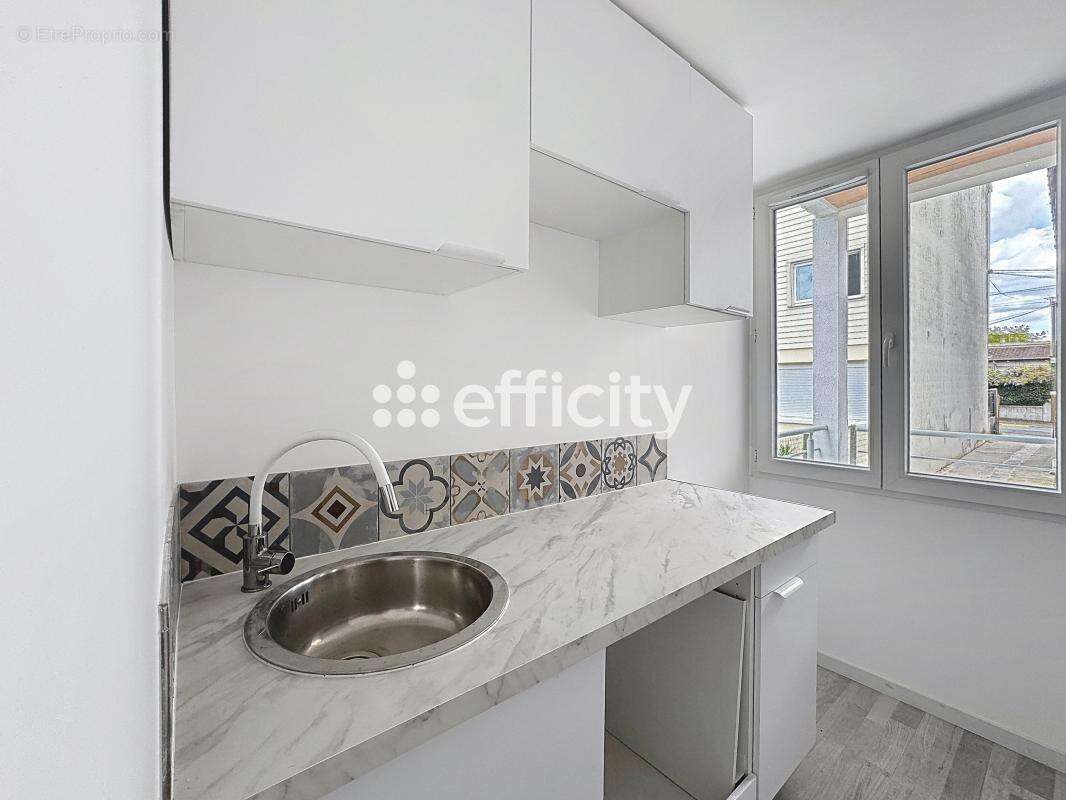 Maison 52 m² à Montreuil  - photo 9