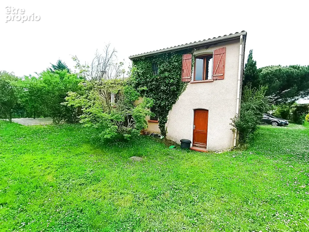 MURET Brioudes: Maison familiale T4   122 m2 habitables sur parc arboré de 2 300 m2   Fort potentiel construct - photo 3