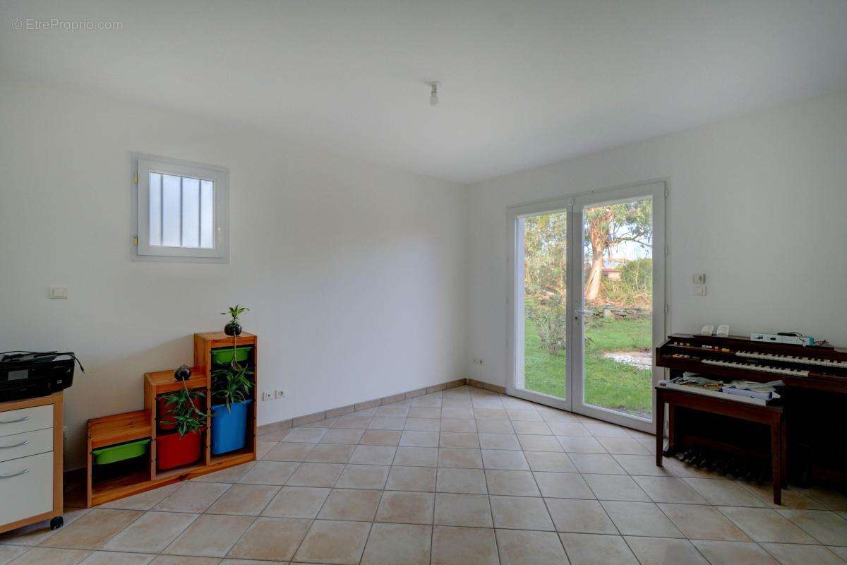 Maison à BARBECHAT
