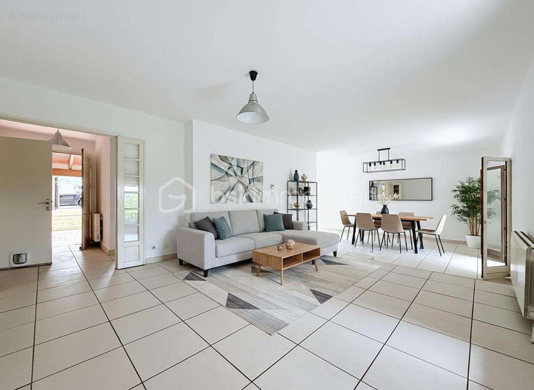 URGENT   A vendre maison familiale de 136m² sans vis a vis - photo 3
