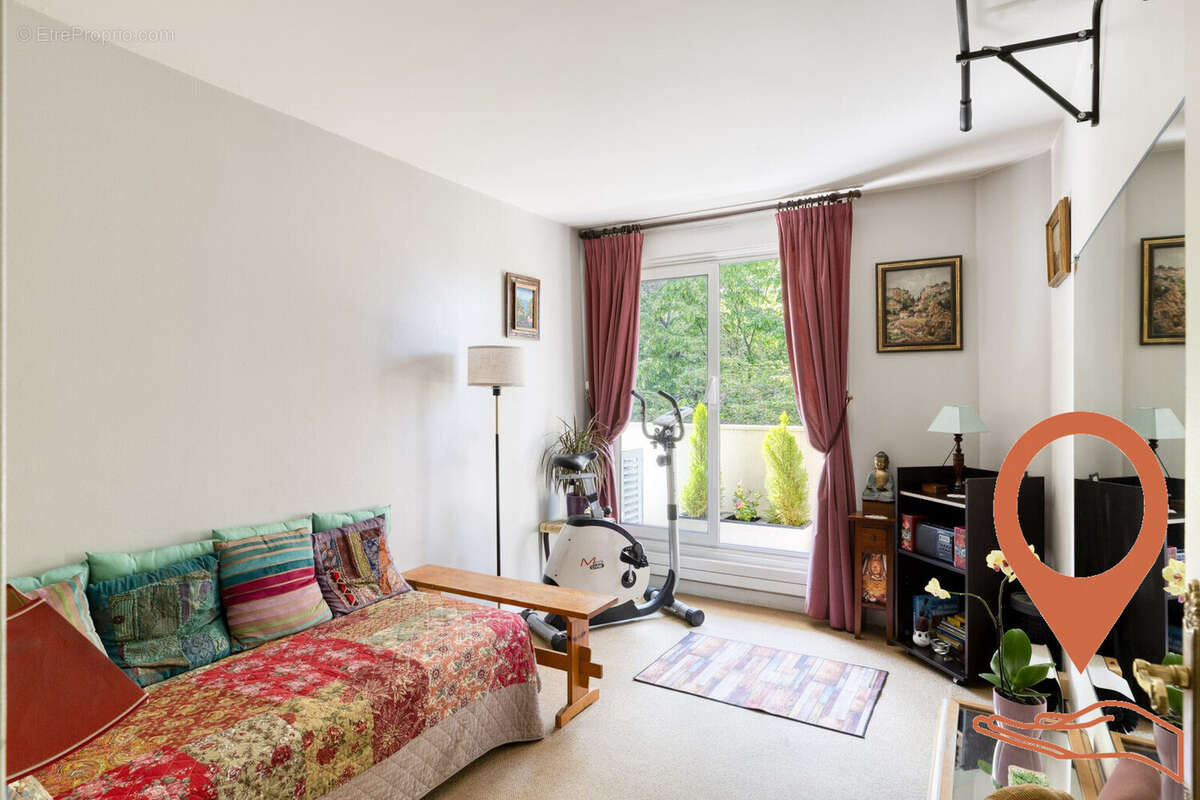 Appartement à PARIS-17E