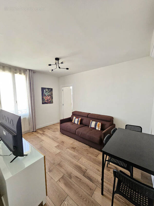 Appartement à AUBERVILLIERS