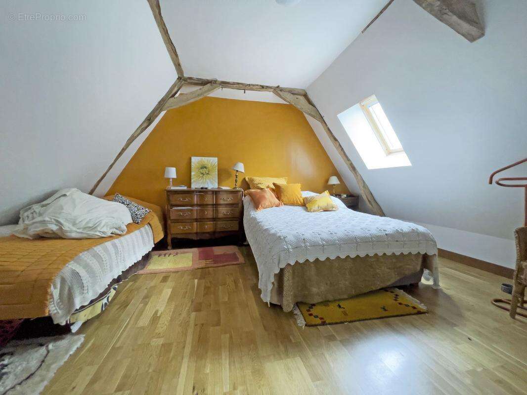 Maison à LACROPTE