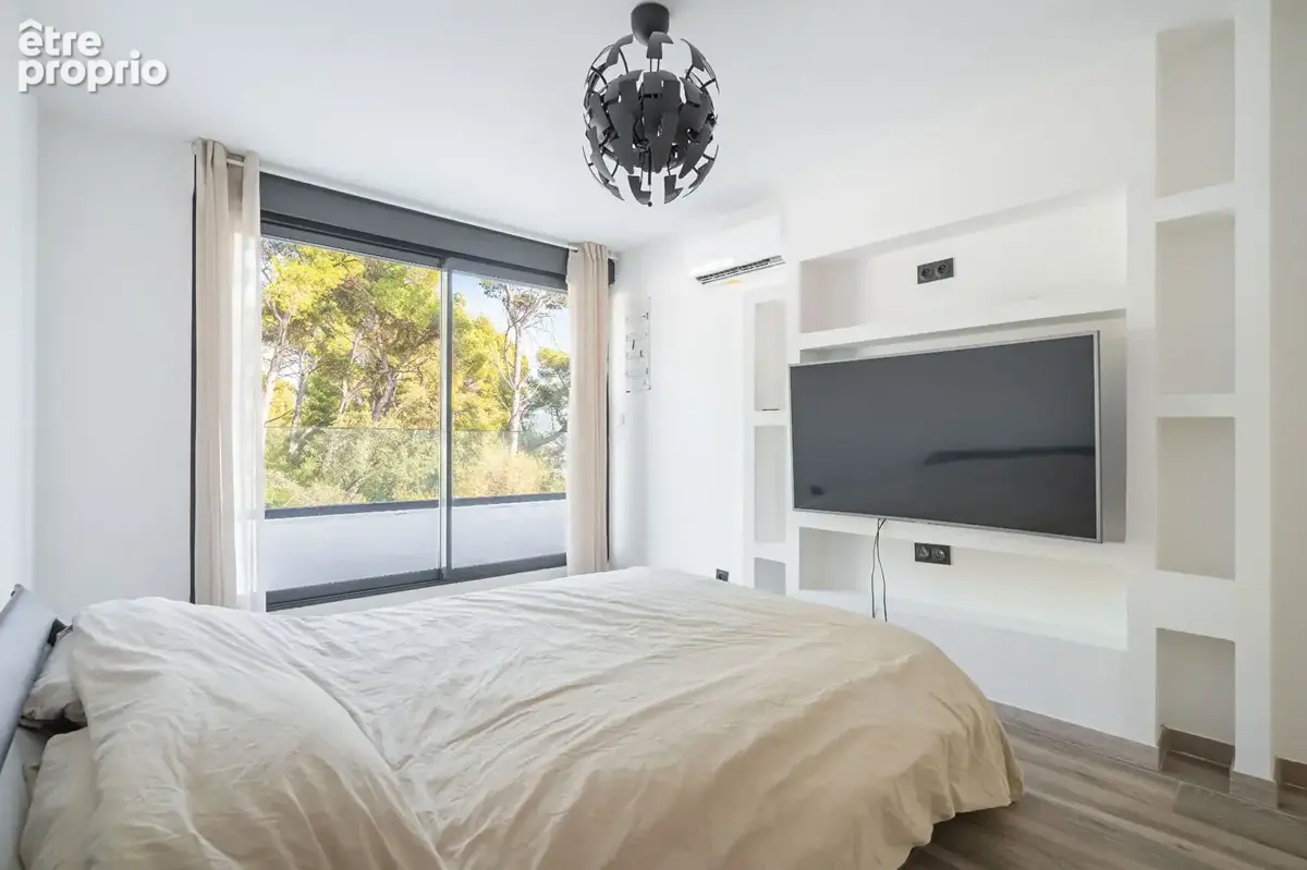 Villa moderne - 8 pièces - 230 m2 - Eoures / Marseille 11 - photo 15