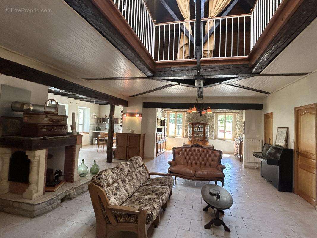 Maison à LAROQUE-D'OLMES