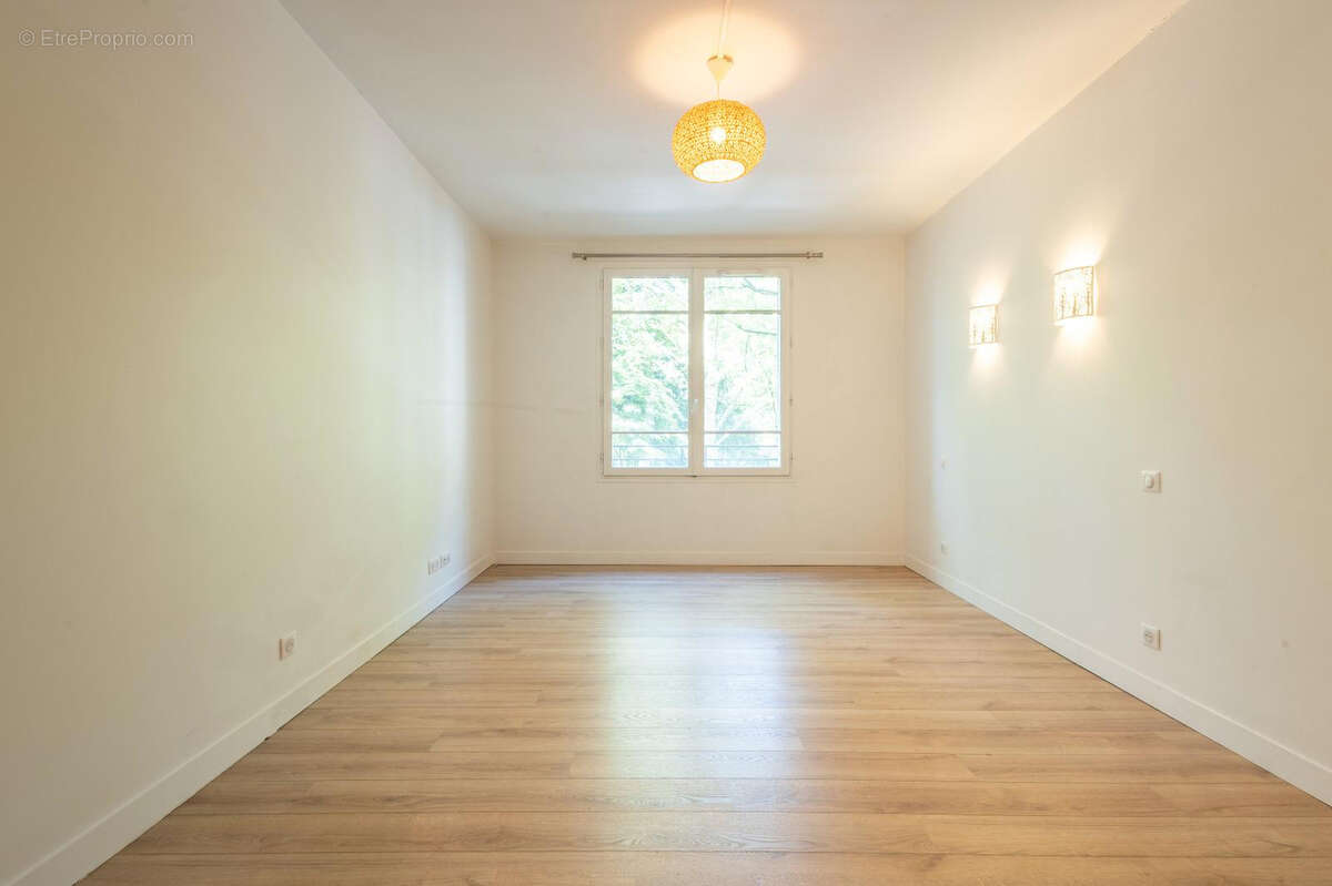 Buttes Chaumont 5 pièces 104 m² 1075000 - photo 10