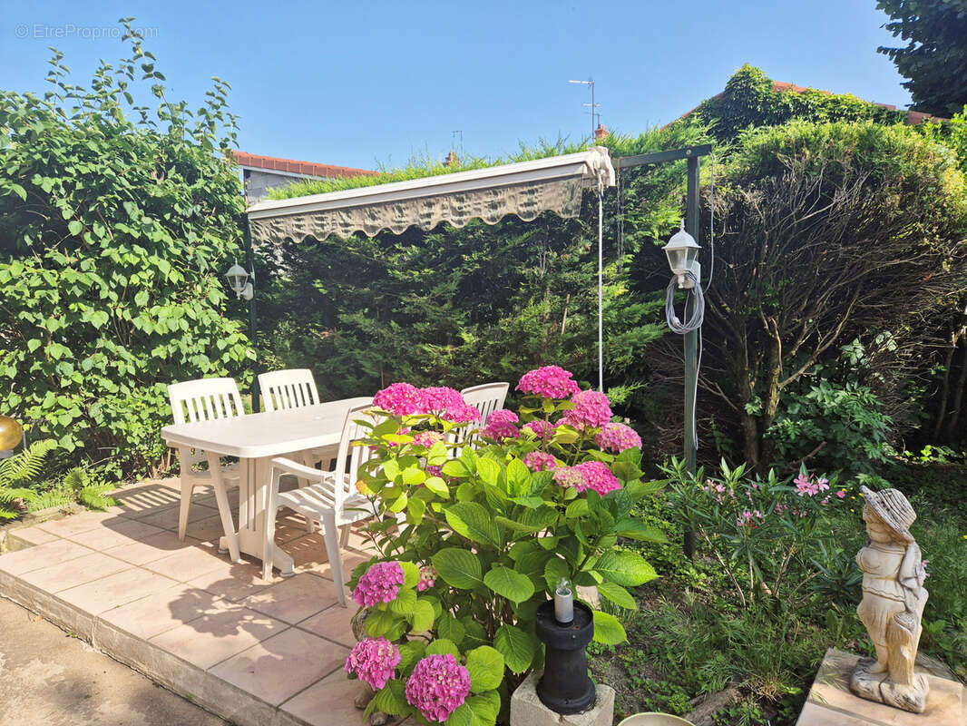 Maison à VILLEURBANNE