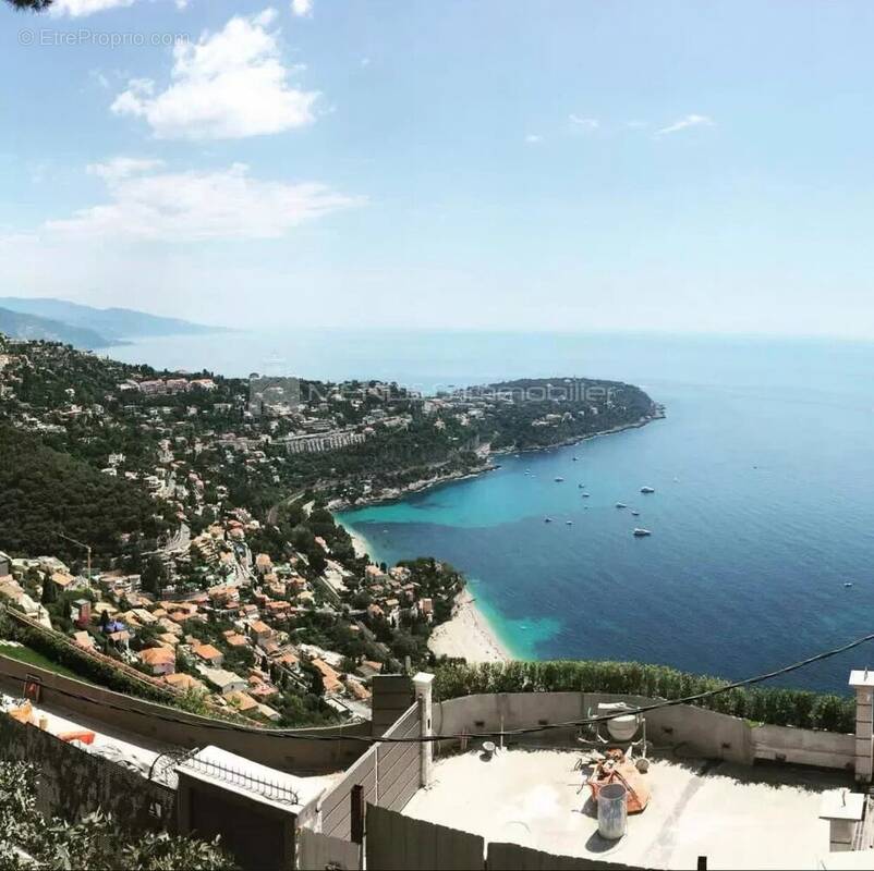 Appartement à ROQUEBRUNE-CAP-MARTIN