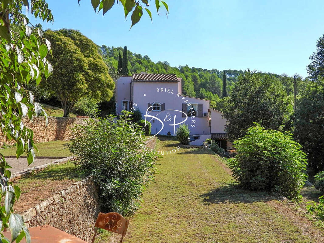 Maison à ENTRECASTEAUX