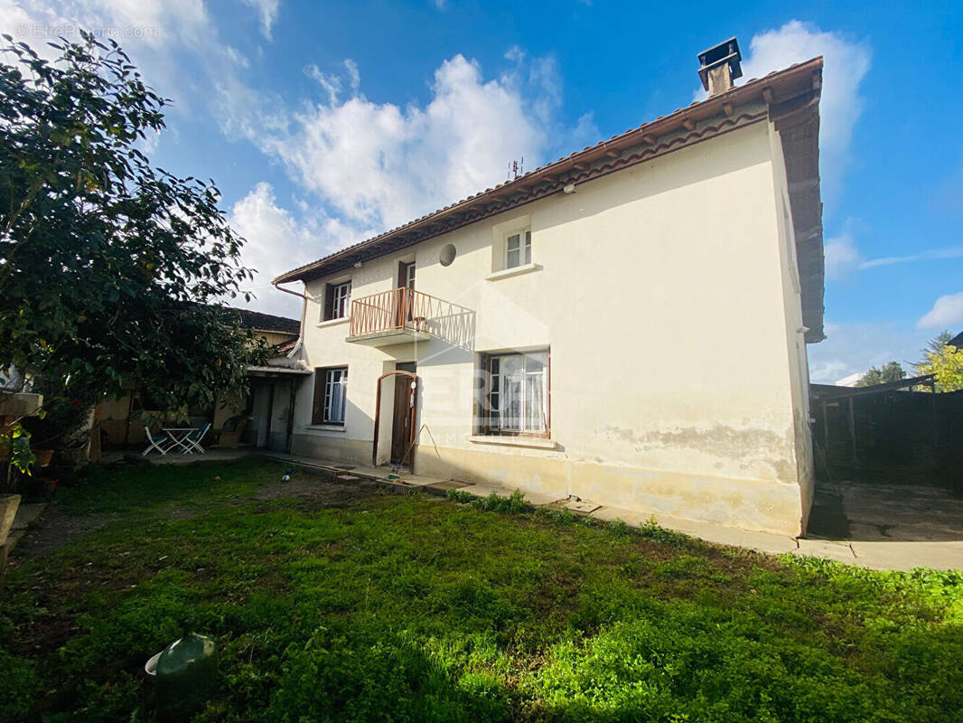 Maison à VIC-EN-BIGORRE