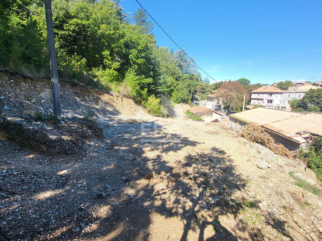 Terrain à CHATEAU-ARNOUX-SAINT-AUBAN
