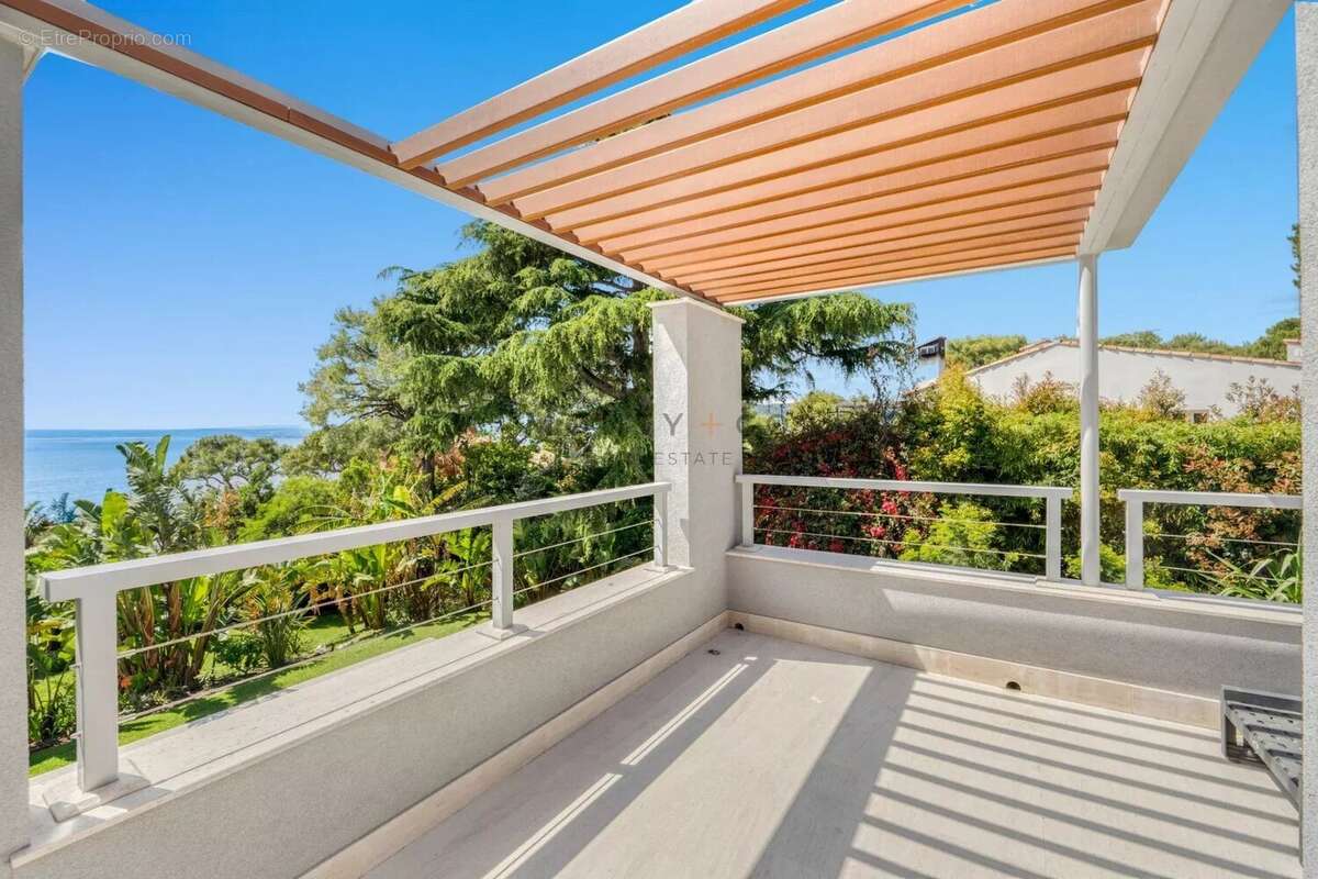 Villa contemporaine vue mer à vendre à Saint Jean Cap Ferrat - photo 2