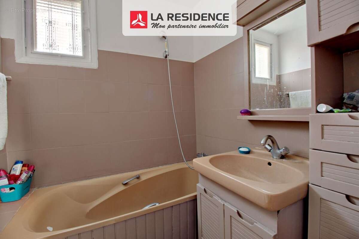 Maison à SAINT-ETIENNE-DU-ROUVRAY