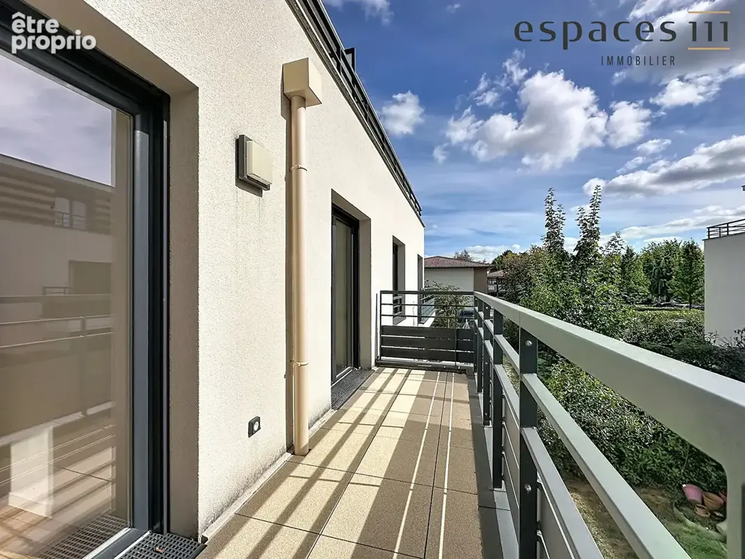 Appartement à VOISINS-LE-BRETONNEUX