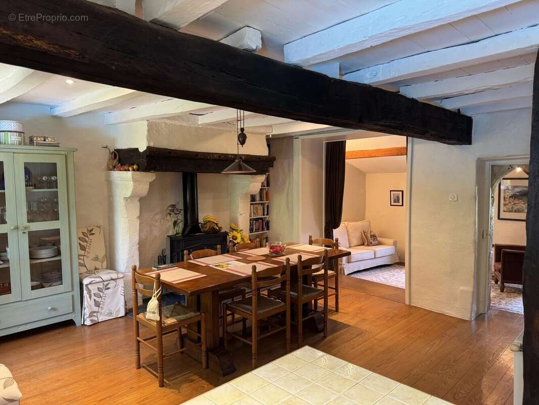 Appartement à BERTRIC-BUREE