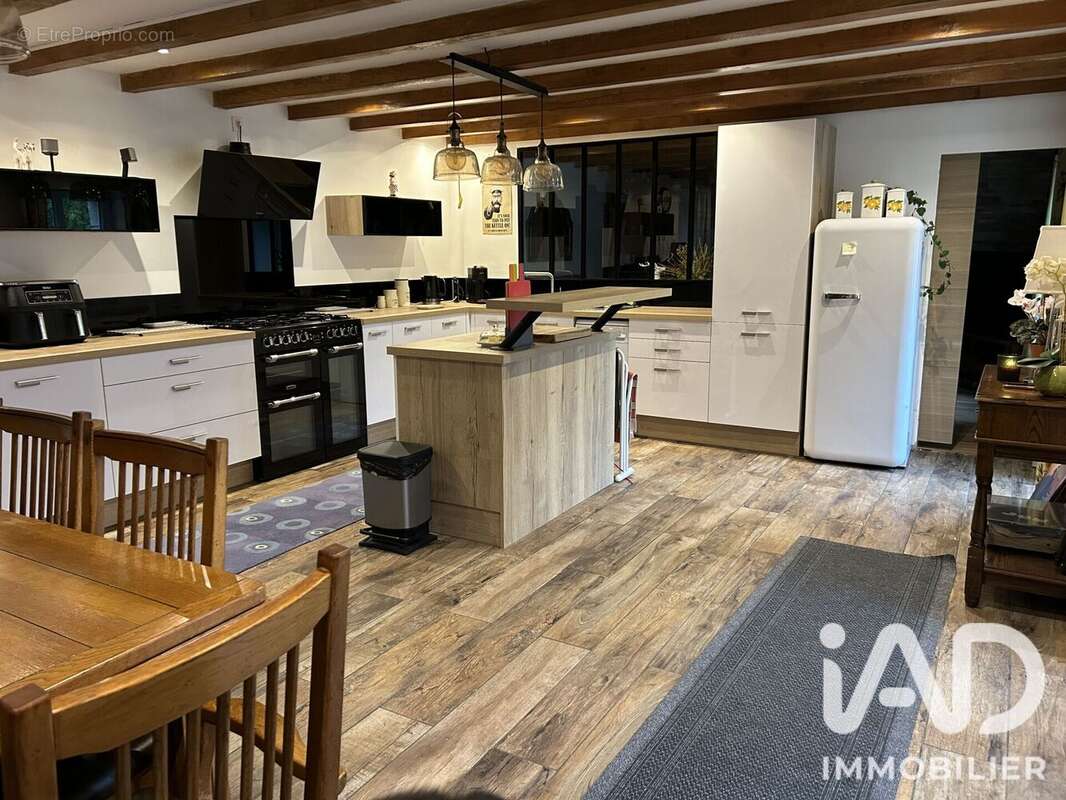 Maison 379 m² à Melrand  - photo 6