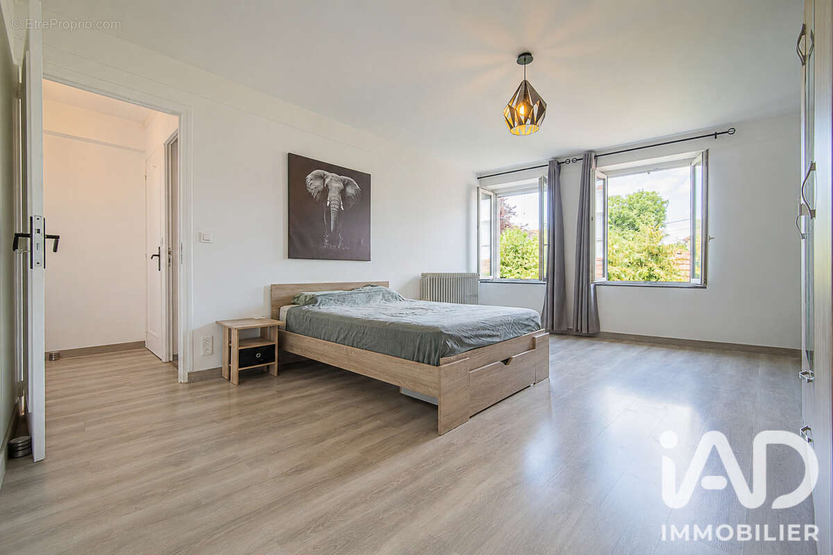 Maison 170 m² à Verdun  - photo 7