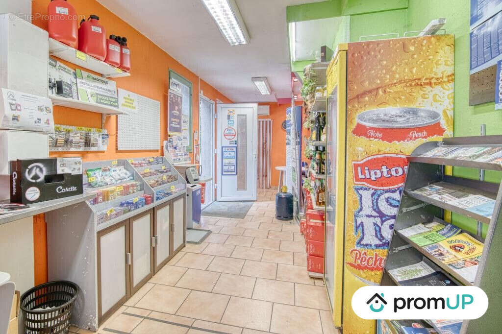 Commerce à SAINT-PIERRE-DE-RIVIERE