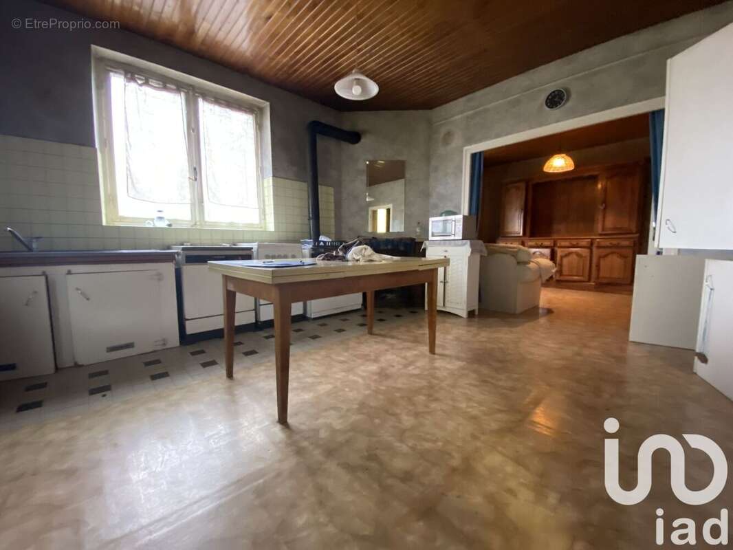 Maison 76 m² à La Chapelle-Montbrandeix  - photo 5