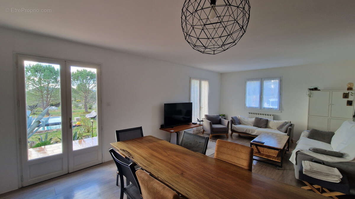 Maison à SAINT-JEAN-DE-LA-BLAQUIERE