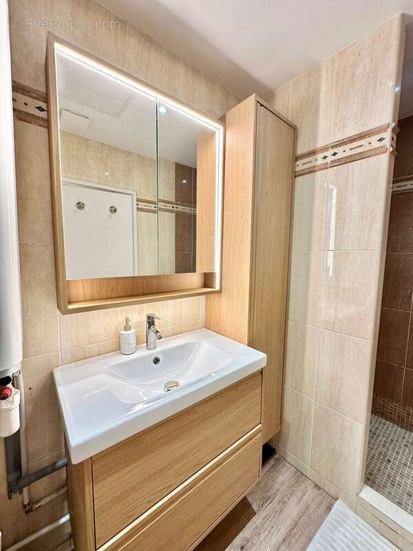 Appartement à CAP-D'AIL