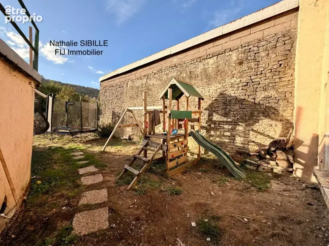 Maison 5 pièces / 135 m² / 95 000 EUR / LA ROCHE-MOREY - photo 10