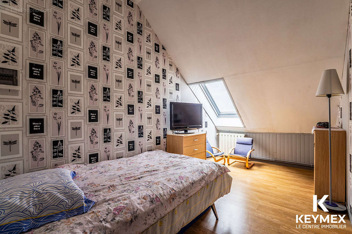 Maison familiale 7 pièces - 147m² - Sous-sol total - photo 8