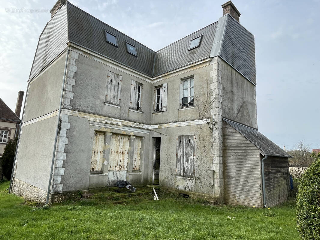 Maison à CHAMPROND-EN-GATINE