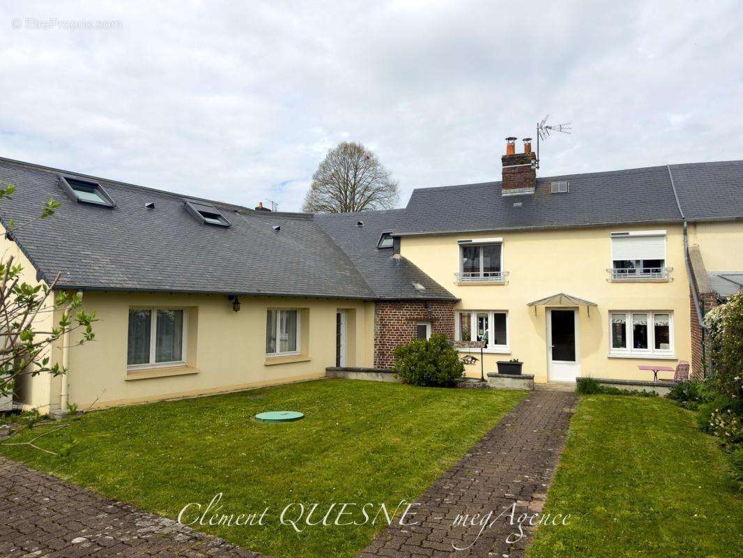 Maison à LINTOT-LES-BOIS