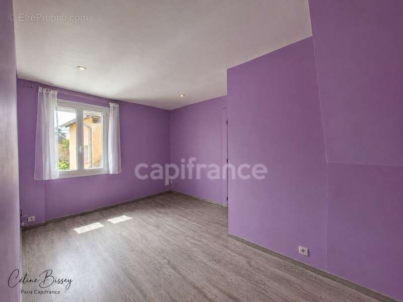 Maison de ville 228M2, 4 chambres, cour et terrasse - photo 16