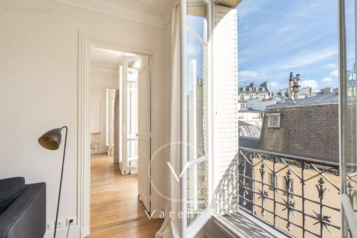 Appartement à PARIS-7E