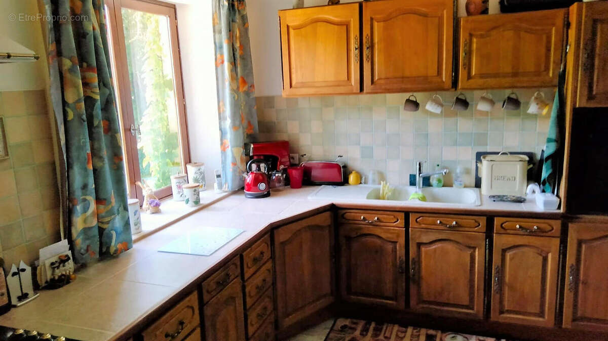 CUISINE - Maison à SAINT-CIERS-SUR-BONNIEURE