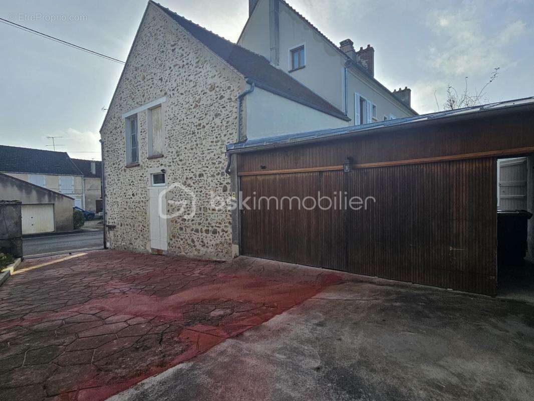 Maison bourgeoise de 227 m² – Centre de Choisy-en-Brie – Idéale famille ou investisseur - photo 20
