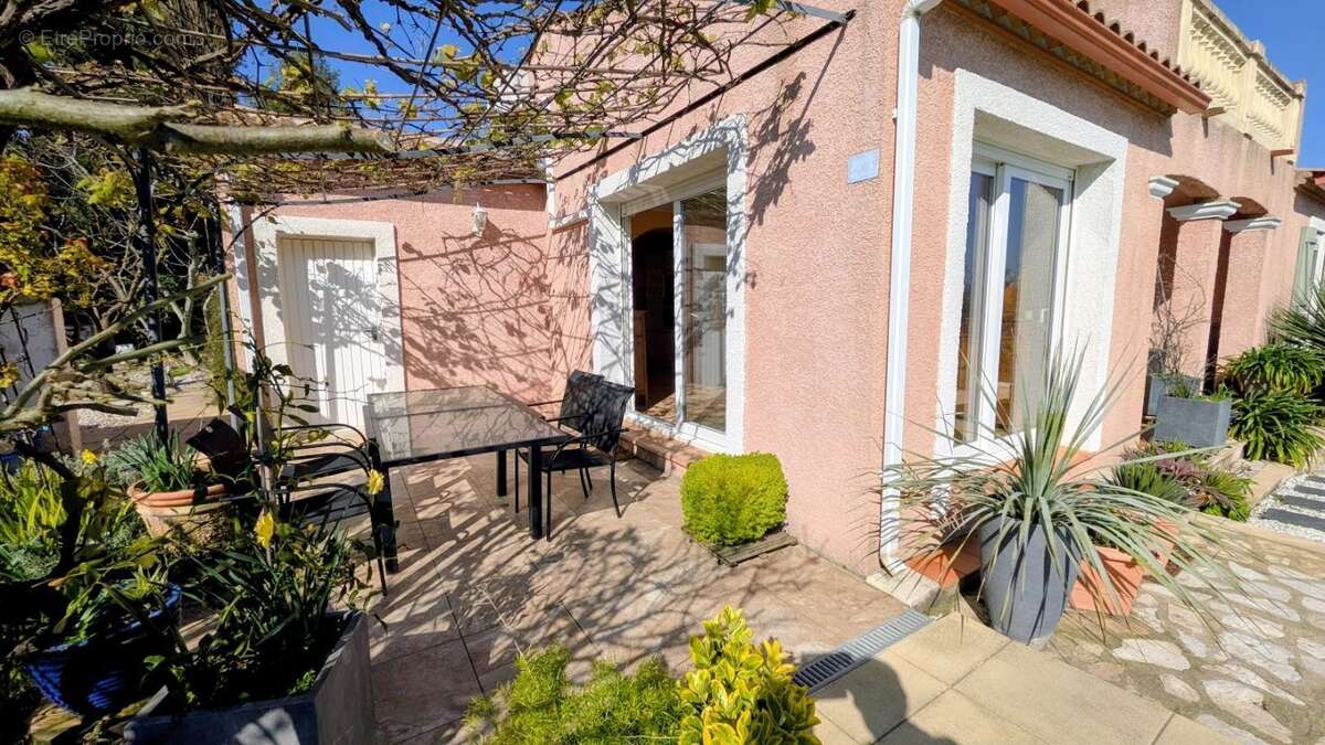 Maison à TOUROUZELLE