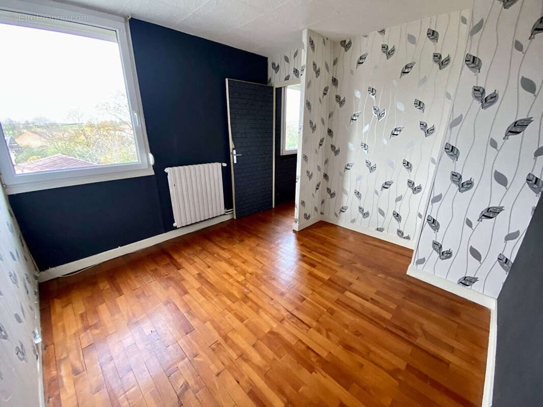 Appartement à NEUNKIRCHEN-LES-BOUZONVILLE