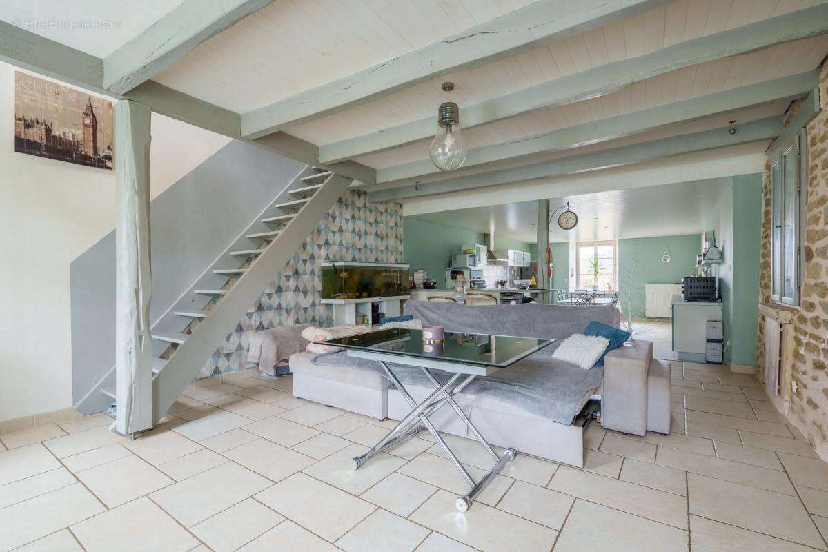 Maison à VAL-DE-MEUSE