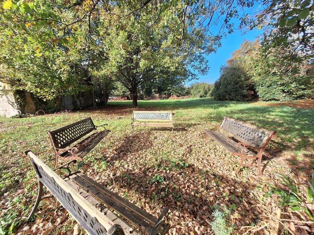 Maison à CHERVES-RICHEMONT