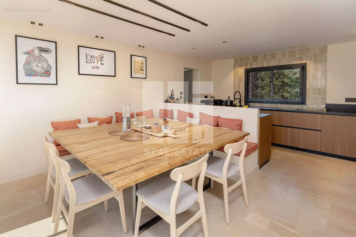 Maison à MOUGINS