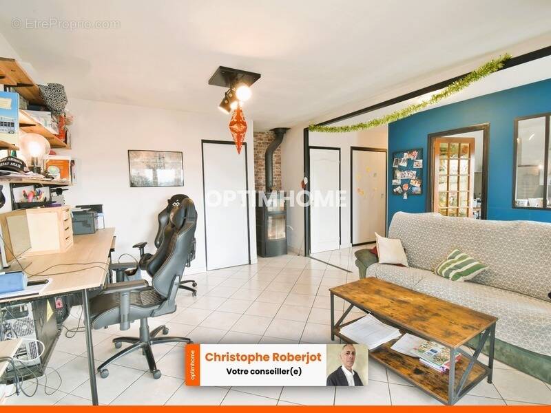 Maison à OUROUX-SUR-SAONE