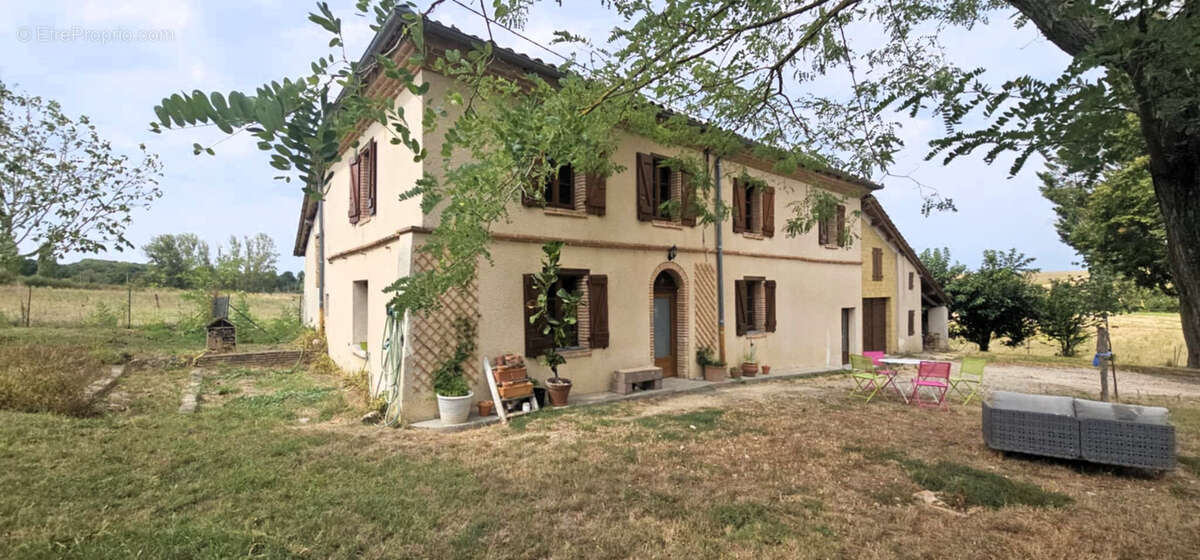 Maison à SALVAGNAC