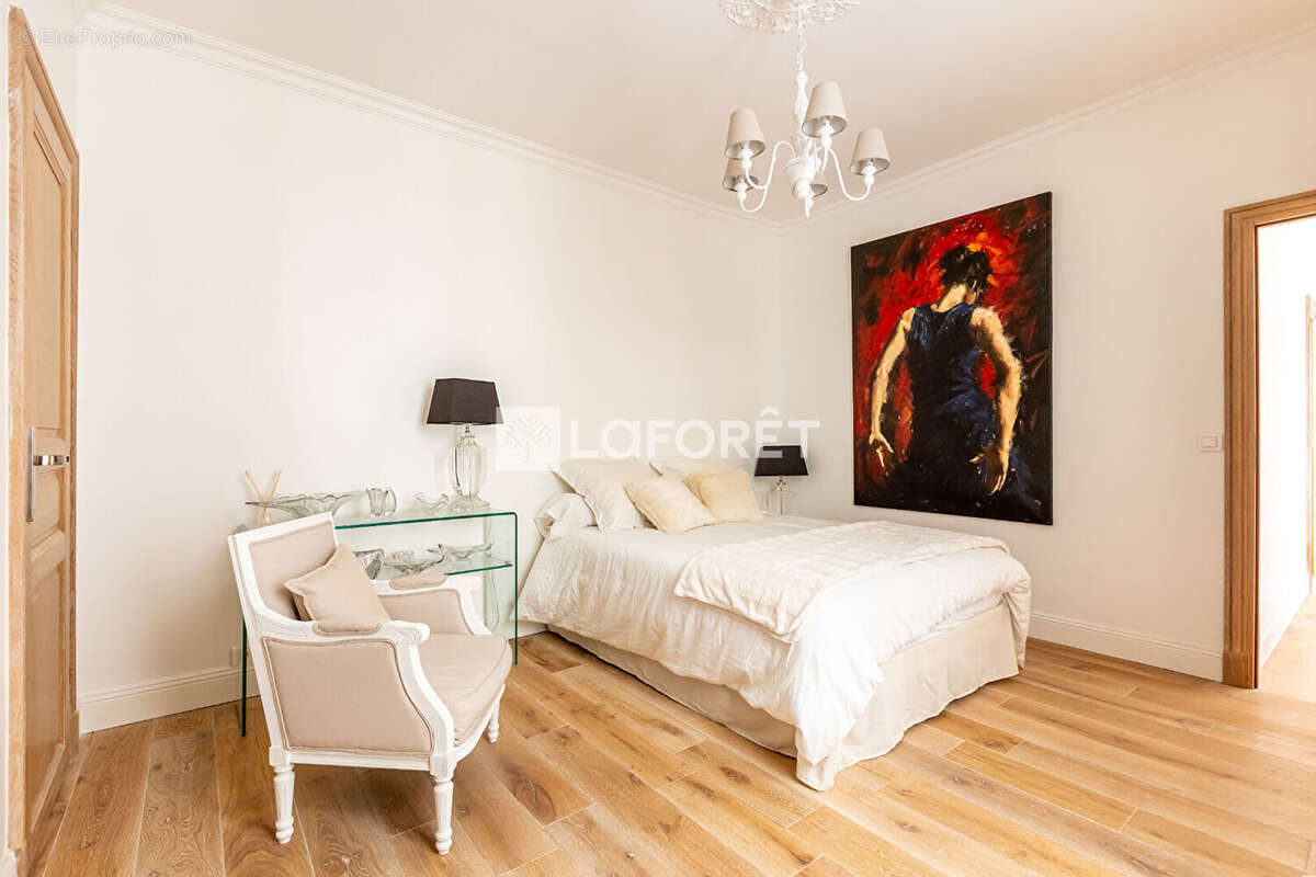 Appartement à PARIS-3E