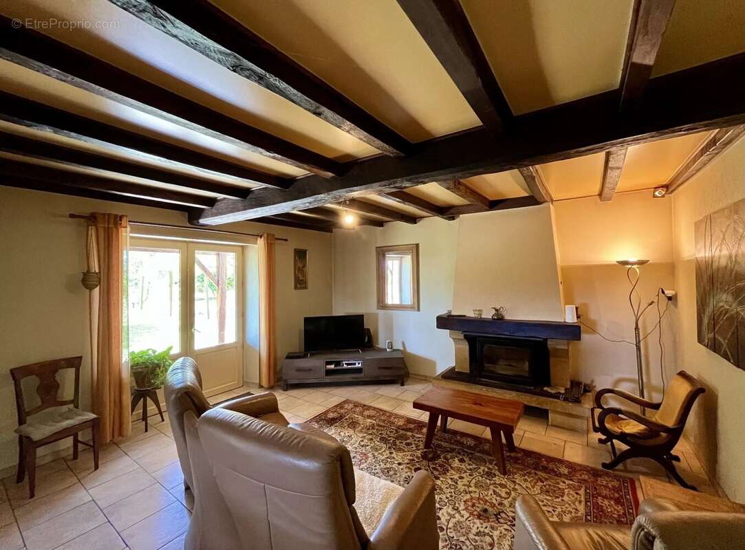 Maison à AUBETERRE-SUR-DRONNE