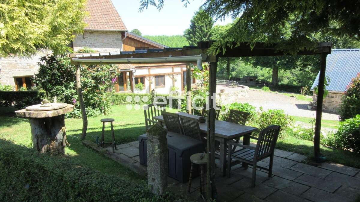 Maison à SAINT-SEVER-CALVADOS