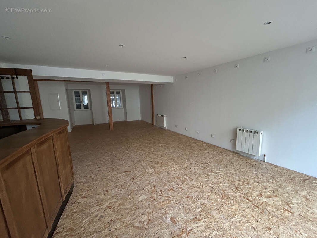 Appartement à CORREZE