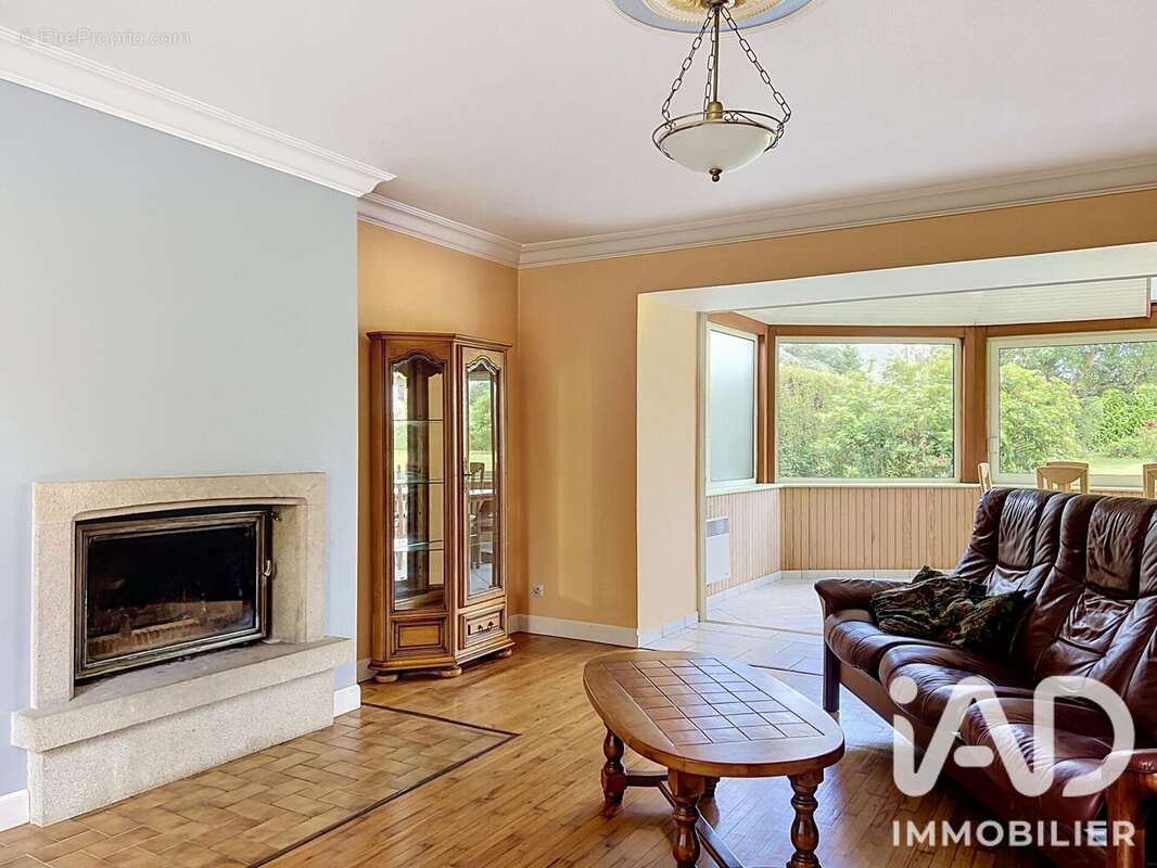 Maison 182 m² à Goudelin  - photo 7