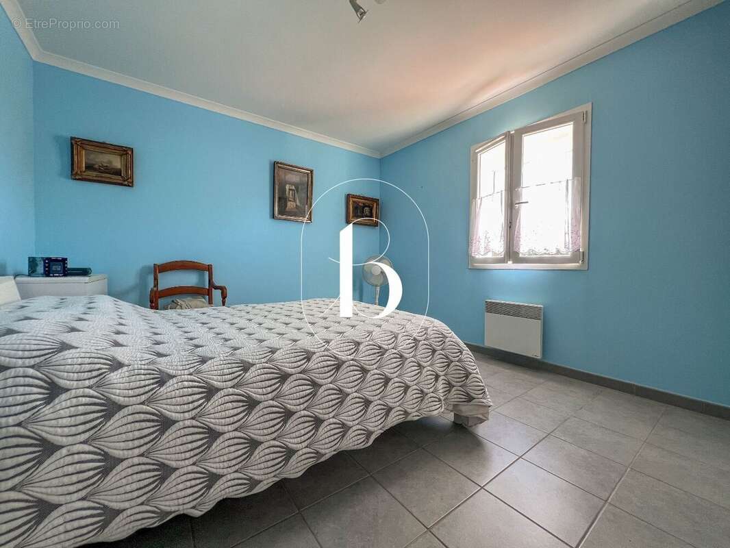 Maison à MEJANNES-LE-CLAP